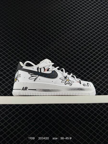 Nike Air Force 1 07 White Black EU 36-45 lifestyle