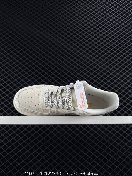 Nike Air Force 1 07 LV8 Sail Gray EU 36-45 lifestyle