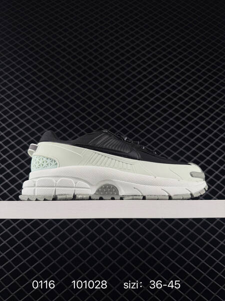Nike Zoom Vomero Roam white cream beige 36-45 running lifestyle