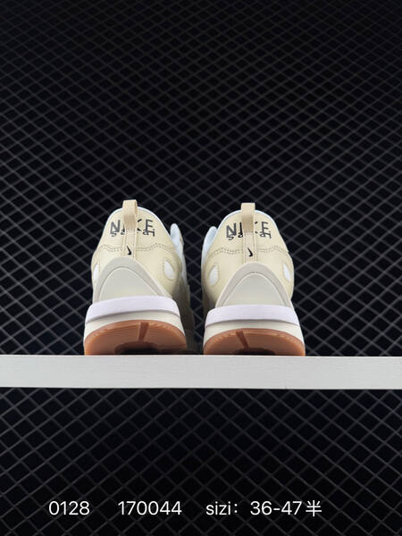Nike Sacai VaporWaffle white beige gum 36-47 5 running lifestyle