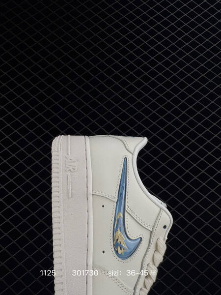 Nike Air Force 1 07 white with blue swoosh EU 36-45 lifestyle