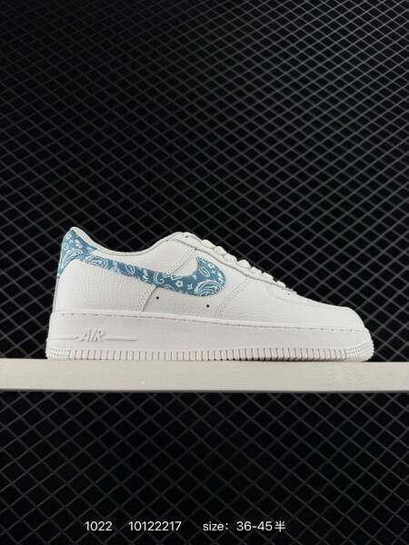 Nike Air Force 1 07 White Black EU 36-45 lifestyle