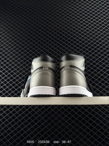 Jordan Air Jordan 1 Retro High OG Black Grey White EU 36-47 Basketball Shoe - Unisex (BS-80570)