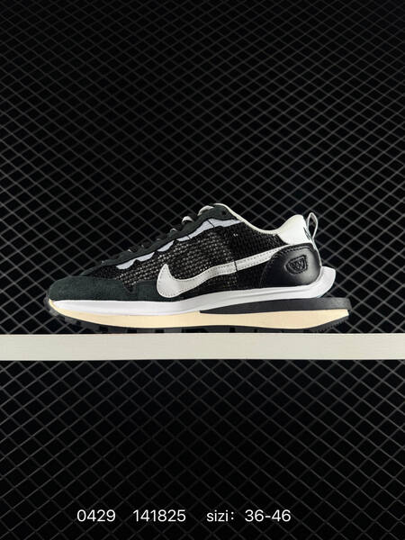 Nike VaporWaffle sacai Summit White/University Red-Black and Black/White EU 36-46 lifestyle