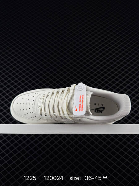 Nike Air Force 1 07 Low White Black 36-45 casual lifestyle