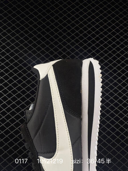 Nike Classic Cortez SE HF0263-001 Black White EU 36-45 5 casual lifestyle