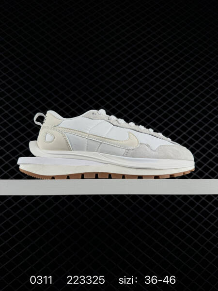 Nike Vaporwaffle Sacai white red 36-46 running lifestyle