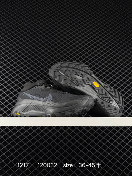 Nike ReactX Pegasus Trail 5 GTX Black White Orange EU 36-45 lifestyle