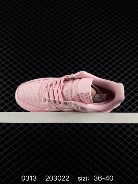 Nike Air Force 1 07 Low pink EU 36-40 lifestyle