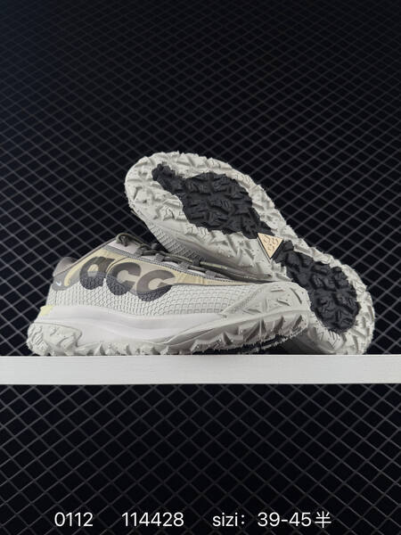 Nike ACG Mountain Fly 2 Low GTX grey black white with orange laces 39-45 trail lifestyle