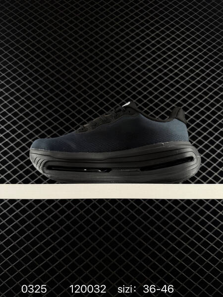 Nike VOMERO PREMIUM ReactX Air Zoom lifestyle