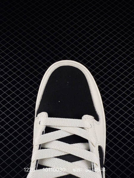 Nike SB Dunk Low Pro Black White EU 36-45 skate lifestyle