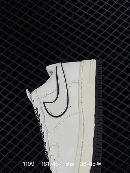 Nike Air Force 1 07 LX white black EU 36-45 lifestyle