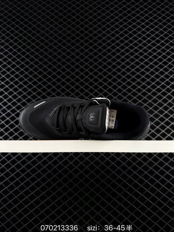 On Cloudtilt Triple Black EU 36-45 Running Shoe Running Sneakers - Unisex (BS-85084)