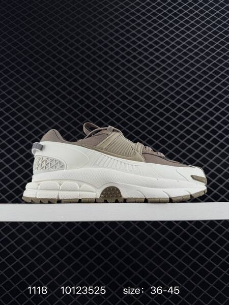 Nike Zoom Vomero Roam white grey EU 36-45 running lifestyle