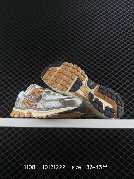 Nike Zoom Vomero 5 white black gray with gum accents 36-45 5 running lifestyle
