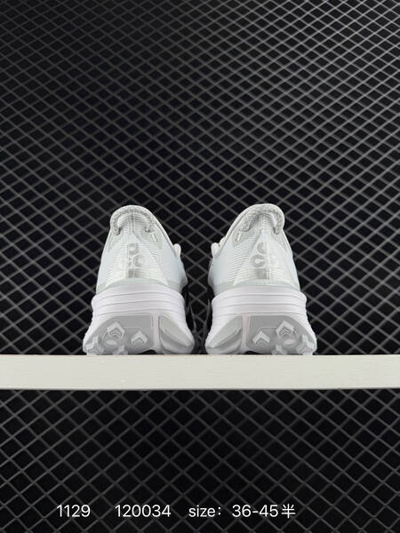Nike ReactX Pegasus Trail 6 White Black Grey EU 36-45 lifestyle