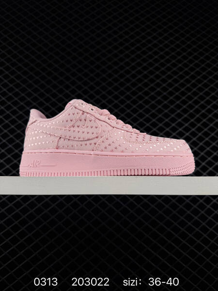 Nike Air Force 1 07 Low pink EU 36-40 lifestyle