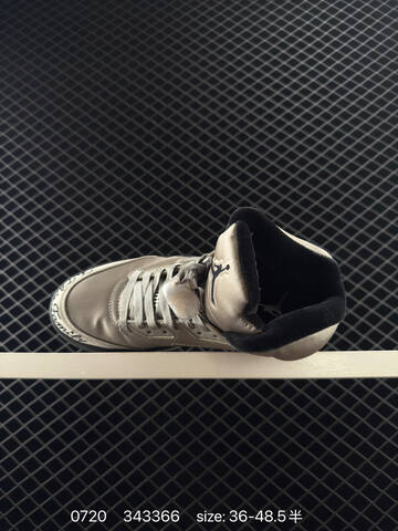 Jordan Air Jordan 5 Wings IO2038-001 Medium Grey Black Silver Off White EU 36-48 5 Basketball Shoe - Unisex (BS-81042)