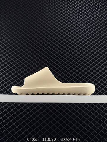 Other Adidas ADILETTE LUMIA JP9578 40-45 110090 Lifestyle - Men s BS-78327