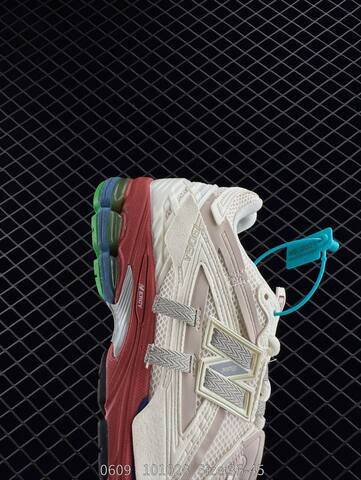 New Balance 1906R Off White Red Green Black EU 36-45 Sneaker - Unisex (BS-83328)