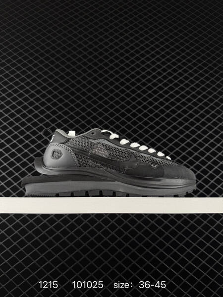 Nike Sacai x Nike VaporWaffle black grey EU 36-45 running lifestyle