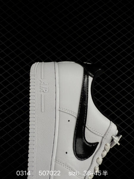 Nike Air Force 1 07 Low white black 36-45 5 lifestyle
