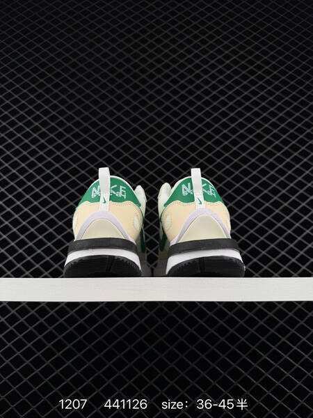 Nike sacai x Nike VaporWaffle Sail Green White Black EU 36-45 5 lifestyle