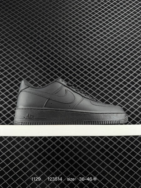 Nike Air Force 1 07 Triple Black EU 36-46 5 casual lifestyle
