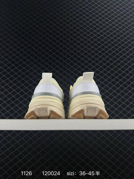 Nike V2K Run Sail Light Silver Pale Yellow Gum EU 36-45 running lifestyle