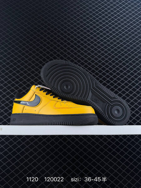Nike Air Force 1 07 Yellow Black EU 36-45 lifestyle