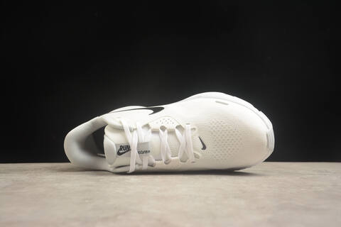 Nike Air Zoom Structure 26 White Black EUR 42 Running Shoe - Men's (BS-59837)