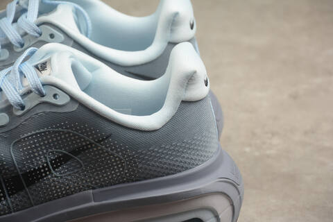 Nike Zoom Premium FN8453 015 Grey US 8 5 UK 7 5 BR 40 EUR 42 26 5 Cm Running Shoe - Men's (BS-59729)