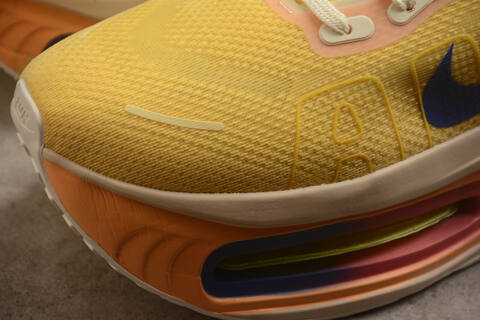 Nike Zoom Premium FN8453 025 Lemon Yellow EUR 42 Running Shoe - Men's (BS-59731)