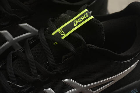 ASICS GEL NIMBUS 27 1011C030 001 Black Silver Yellow Blue US 8 5 EUR 42 UK 7 5 CM 26 5 Running Shoe Running Sneakers - Men's (BS-59743)