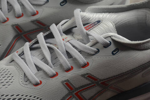 ASICS GEL KAYANO 31 PLATINUM 1011B867 021 Piedmont Grey Fiery Red White US 8 5 EUR 42 UK 7 5 CM 26 5 Running Shoe Running Sneakers - Men's (BS-59569)