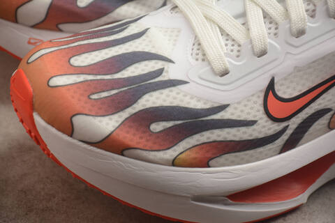 Nike Zoom Fly 6 White Bright Orange Black 260 JP EU 41 Running Shoe - Men's (BS-59843)
