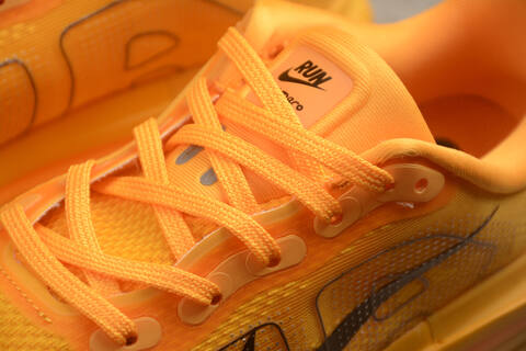 Nike Zoom Premium FN8453 017 Yellow EUR 42 Running Shoe - Men's (BS-59722)