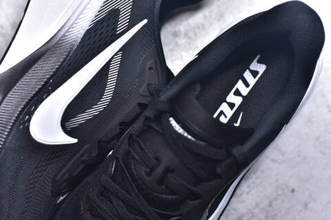 Nike Pegasus 42 Black White Running Shoe - Men's (BS-59425)