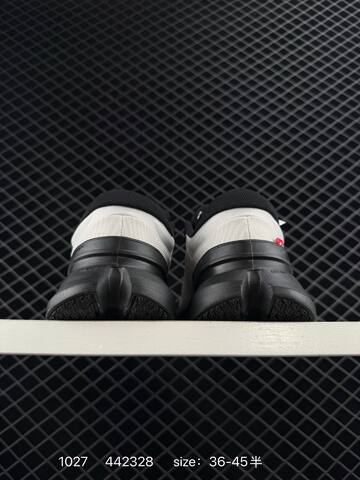 On Cloudflyer 5 White Black EU 36-45 Running Shoe Running Sneakers - Unisex (BS-85477)