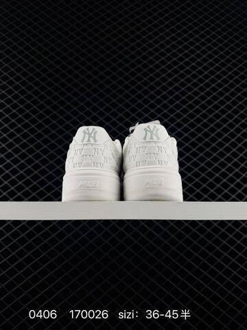 MLB Chunky Liner NY Embossed Off White Light Grey EU 36-45 Sneaker Casual Sneakers - Unisex